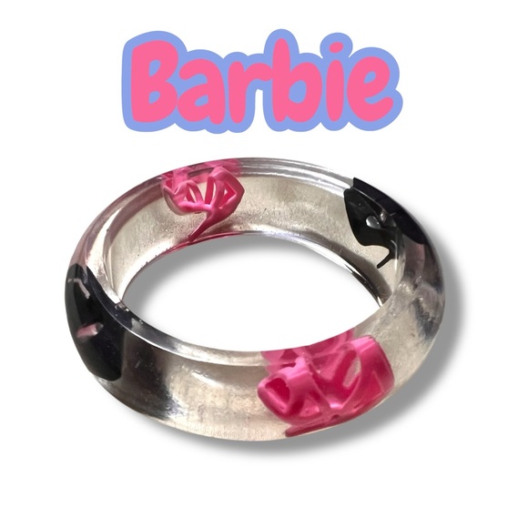 Chunky Clear Resin Bangle with Barbie Heels - Picture 3 of 3